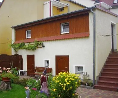Apartment Scheers *